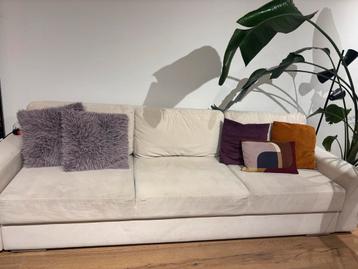 Uitschuifbare slaapbank