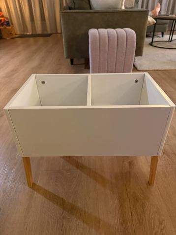 Witte boekenkast voor kinderen