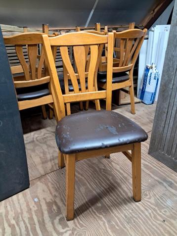 Houten stoel met leren zitting opknappertje