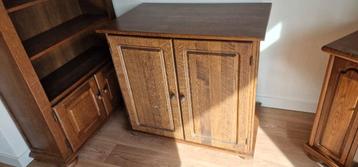 Kastje, donker eiken, gratis