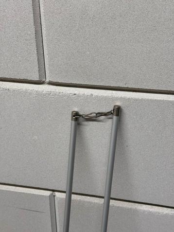 Curtain pulling rods