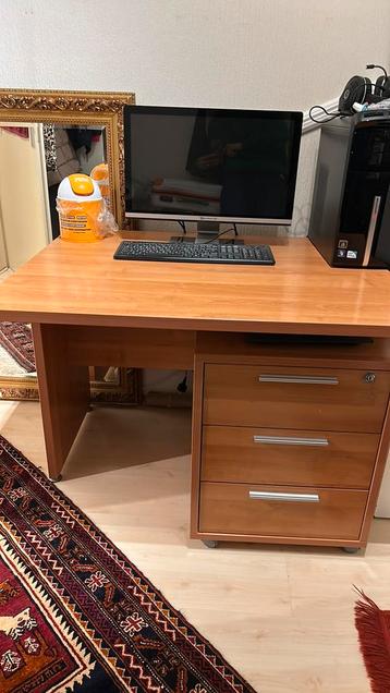 Grote Bureau mer ladenkast ligt bruın zo goed als nieuw