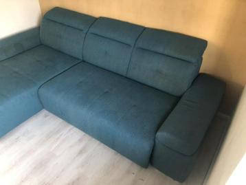 Gratis hoekbank met poef - geen huisdieren