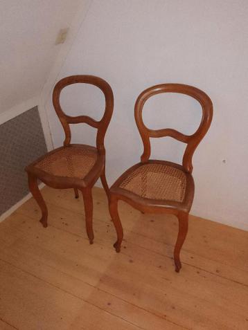 4 originele eettafelstoelen