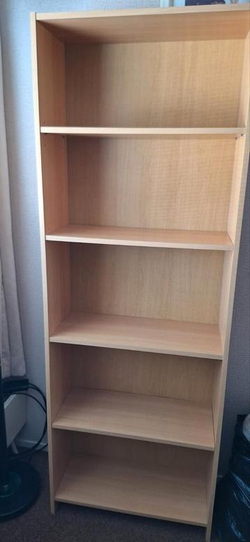 GRATIS Boekenkast 170x61x24 cm - Praktisch en Compact