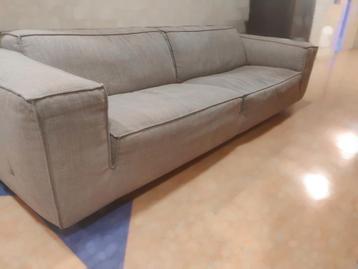 Gratis topform bank met gebruikssporen