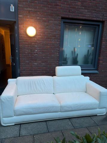 Witte bank 2.2 breed 97 cm diepGRATIS