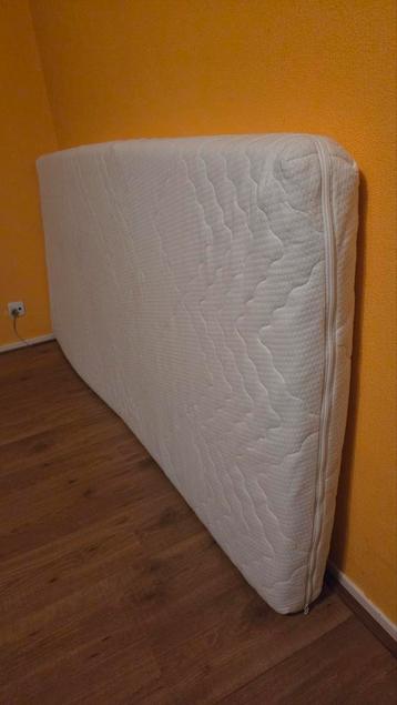 Gratis matras(sen) 90x200cm, 13 cm dik, met gewassen tijk