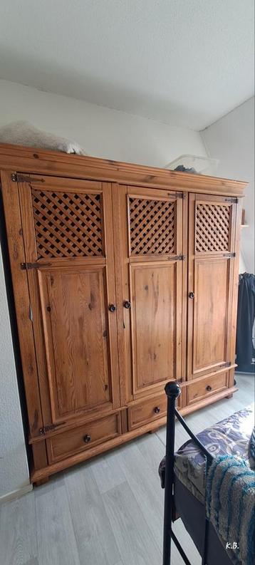 Linnenkast met leuke details en veel opbergruimte