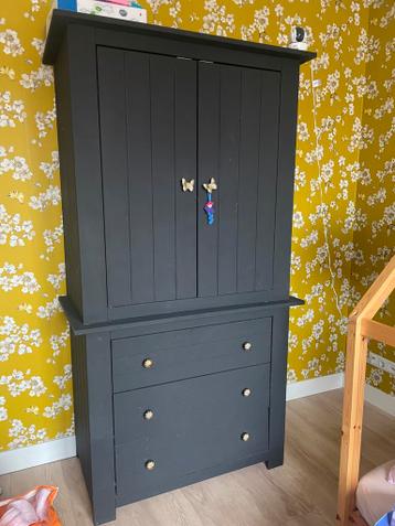 Gratis ophalen! Zwarte kledingkast met lades en hangruimte