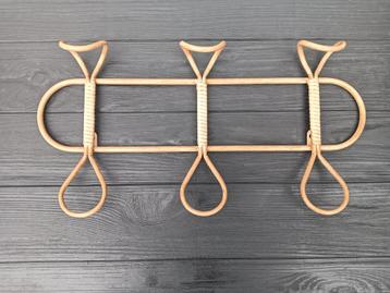 Nieuw klein kapstokje van rotan