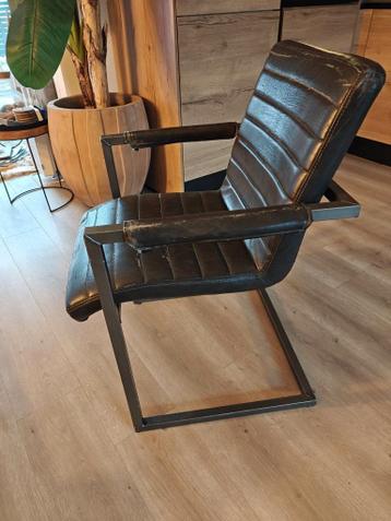 4x eetkamer stoelen - leer slechte staat - gratis afhalen