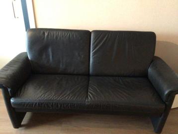 Echt lederen 2-zits bankje in prima staat