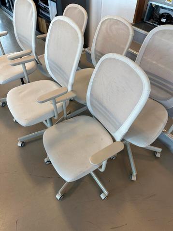 Gratis! bureaustoelen met armleuningen