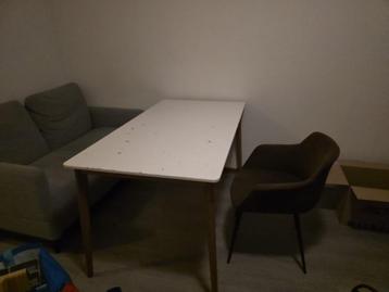 Tafel gratis op te halen | Moet uiterlijk 25 maart weg!
