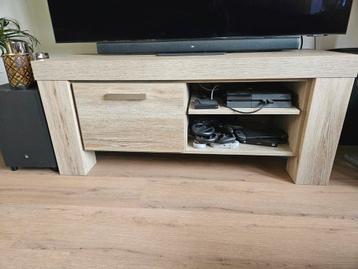 Modern TV-meubel met opbergruimte