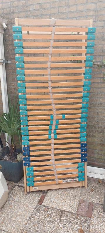2 handverstelbare lattenbodems 80x200