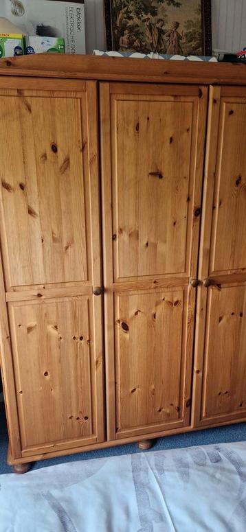 Slaapkamerkast grenen