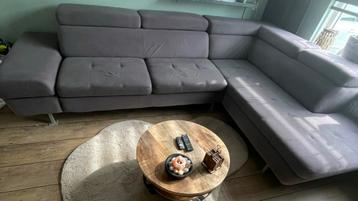 Hoekbank gratis af te halen vanaf 6 april a.s.