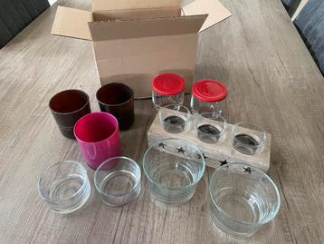 Waxinelicht glazen en glaasjes.