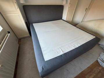 Moet weg! Gratis - Boxspring tweepersoons bed 180cm! IKEA