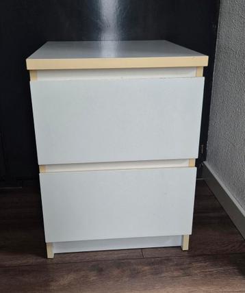 Malm Ikea nachtkastje met 2 lades