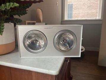 GRATIS: Halogeenspot - opbouwspot met 2 lampen