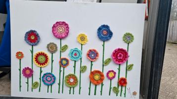 Doek met gehaakte bloemen