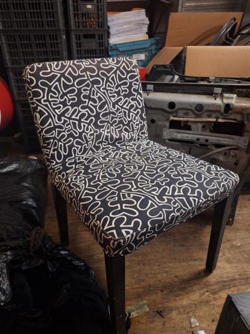 4 stoelen gratis afhalen