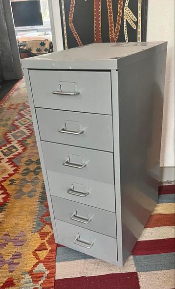 Gratis Ikea ladekastje (gammel) - Ophalen Amsterdam Centrum