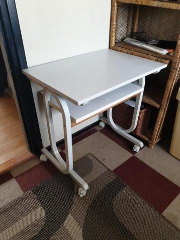 Computer tafeltje gratis op halen