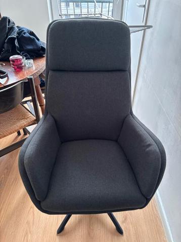 Comfortabele stoel in goede staat - moet snel weg!