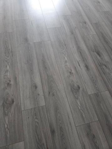 Laminaat, ongeveer 40m², gratis ophalen