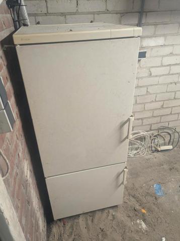 Gratis af te halen: goedwerkende koel-vriescombinatie