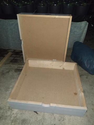2 Houten lades voor onder bed met wieltjes Gratis ophalen
