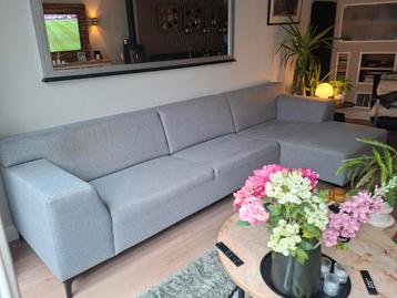 Nette stoffen loungebank 325 cm op pootjes