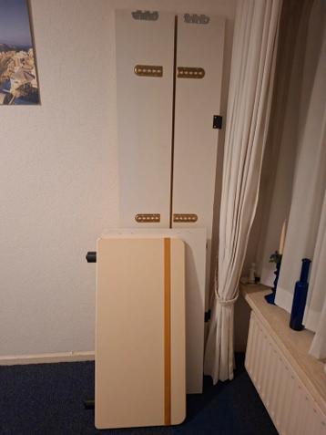 1 persoons bedframe- hout  GRATIS