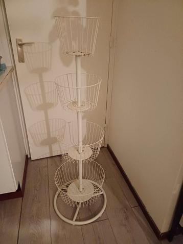 Witte metalen etagere met 4 manden