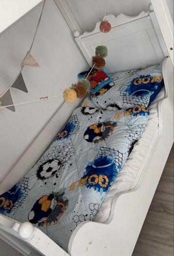 Wit kinderbed