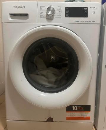 Whirlpool wasmachine, werkend met lekkage