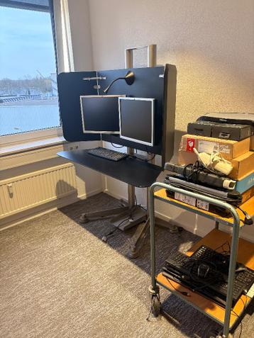 Massieve bureautafel/game tafel/werkplek