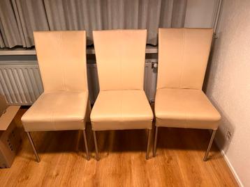 Set van 3 crèmekleurige eetkamerstoelen met metalen poten