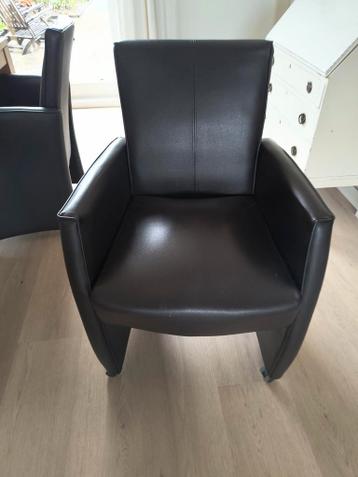 4 bruine eetkamer stoelen met armleuningen