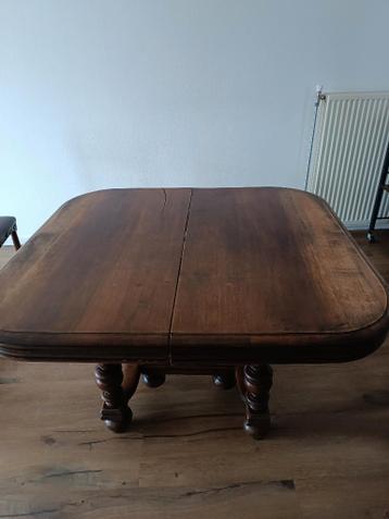 Eettafel met evt 4 stoelen