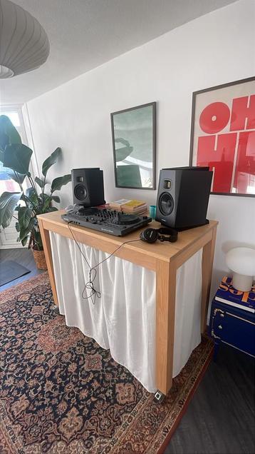 FREE Hoge kwaliteit houten statafel/werktafel met wielen