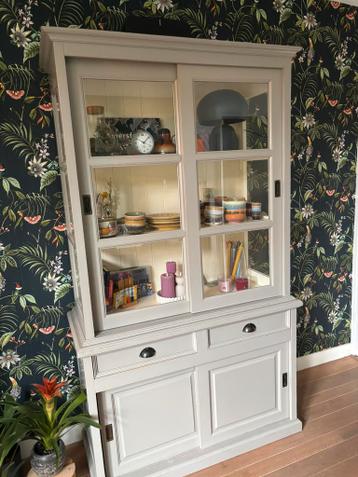 Kast gratis ophalen!