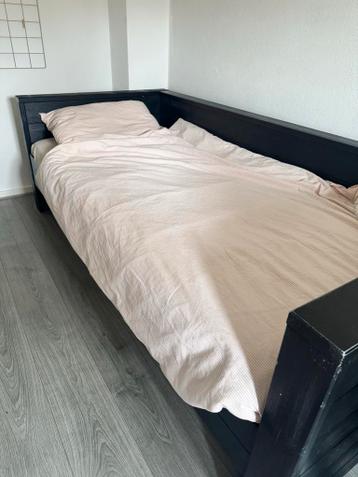 Eenpersoons bed zwart - gratis af te halen