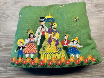 Geborduurde theemuts, Biedermeierstyl