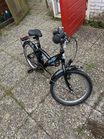 Twee kinderfietsen (12 en 16 inch) in goede staat