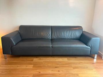 4 zits antraciet grijze bank